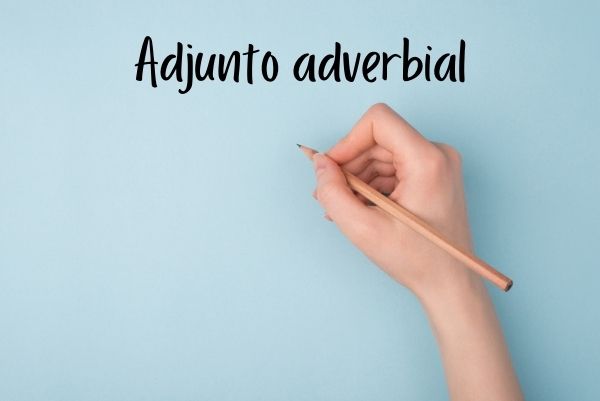 O adjunto adverbial ajuda a especificar alguns elementos de um enunciado.