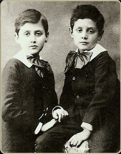 Retrato de Marcel Proust ao lado de seu irmão, Robert Proust.