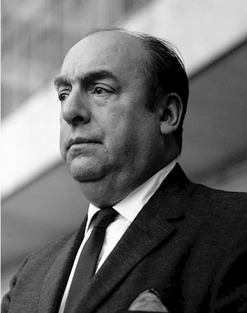 Fotografia de Pablo Neruda, vencedor do Prêmio Nobel de Literatura de 1971.