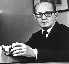 Carlos Drummond de Andrade Com 56 anos de atividade poética, Drummond é o maior poeta do séc. XX