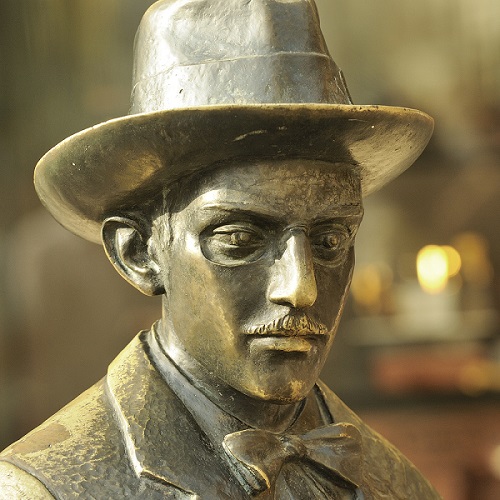 Fernando Pessoa Navegar é preciso, viver não é preciso – Fernando Pessoa
