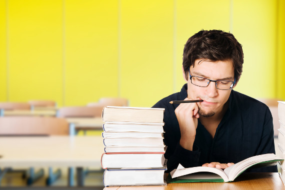 Técnicas de leitura Para memorizar suas leituras, faça resumos do livro e reserve um tempo para formular perguntas e respondê-las